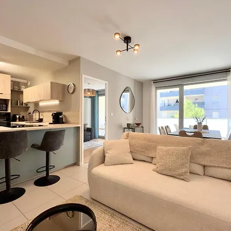 T4 5 Personnes A 300m Du